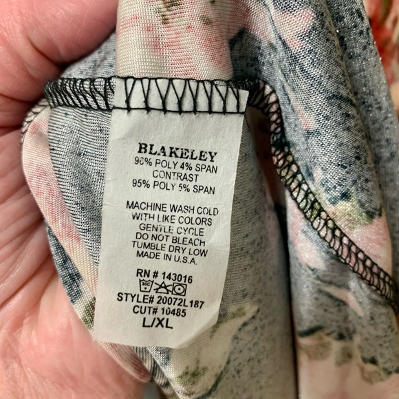 Blakeley velvet duster/kimono - Picture 5 of 7